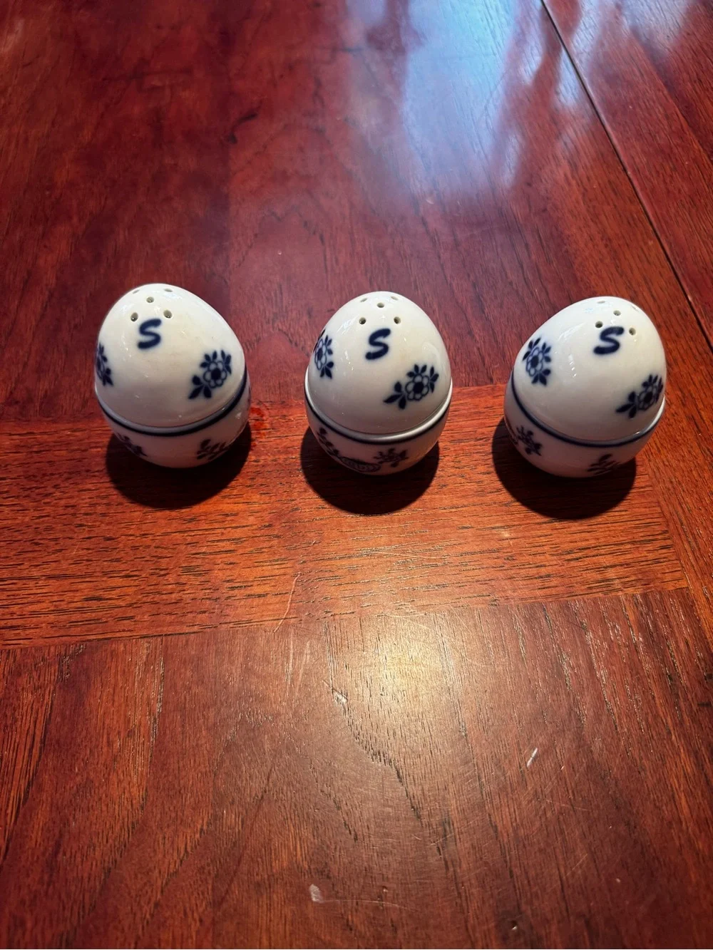 Vintage Gerold Porzellan Bavaria Blue Onion Salt Pepper Egg Sets Set of 3